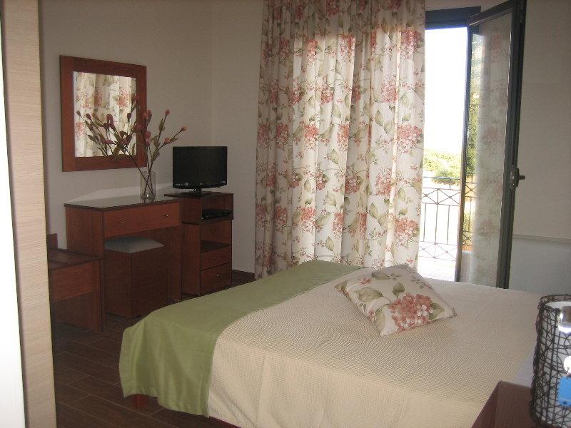 Korallis Villas Livathos  Ngoại thất bức ảnh