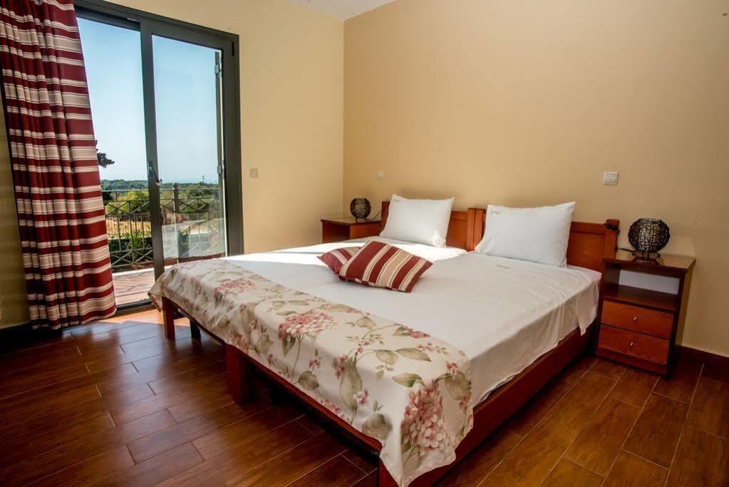 Korallis Villas Livathos  Ngoại thất bức ảnh