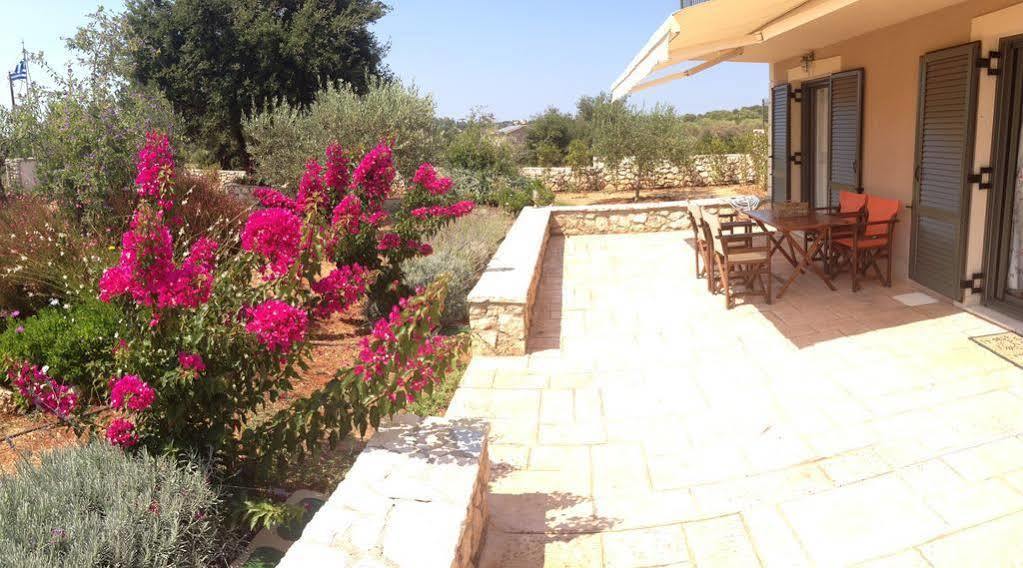 Korallis Villas Livathos  Ngoại thất bức ảnh